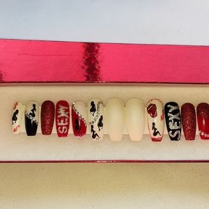 Set of 14 press on nails